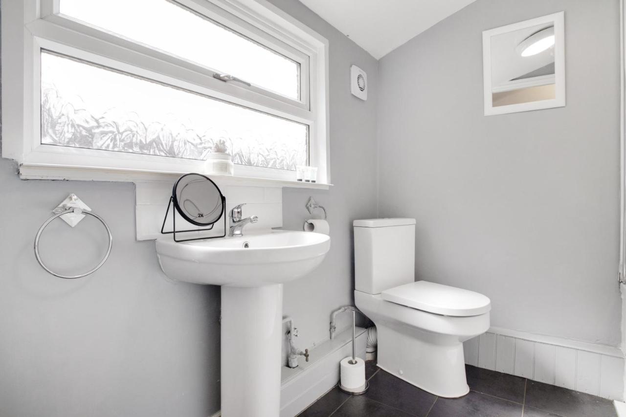 אשינגטון Elegantly 2-Bedroom In Ashington, Sleeps 3 מראה חיצוני תמונה